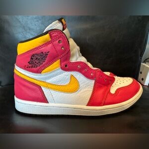 Air Jordans 1 OG Retro High Light Fusion Red size 8